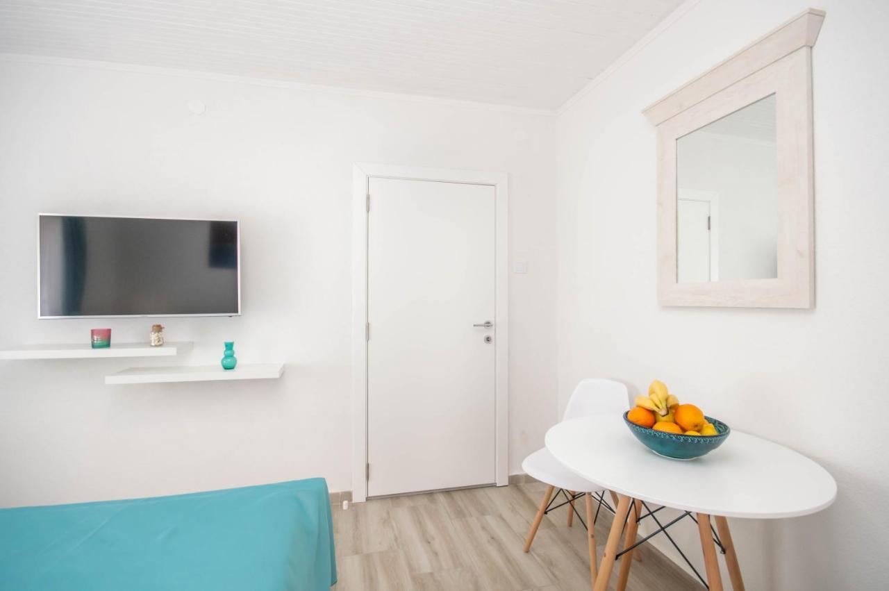 Seafront Apartment โกตอร์ ภายนอก รูปภาพ